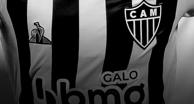 Camisa oficial do Atlético Mineiro com a marca do Banco Bmg