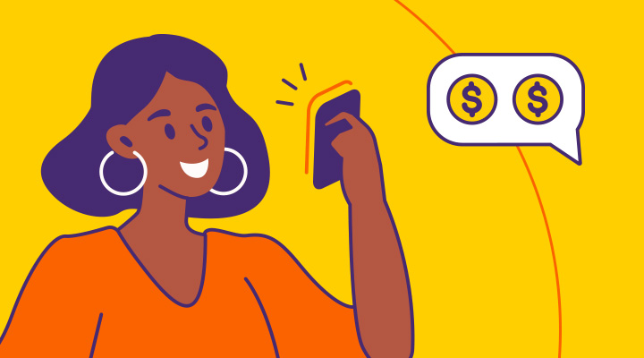 mulher com o celular na mão contente pelo quanto já acumulou com o indique e ganhe da conta do bmg.